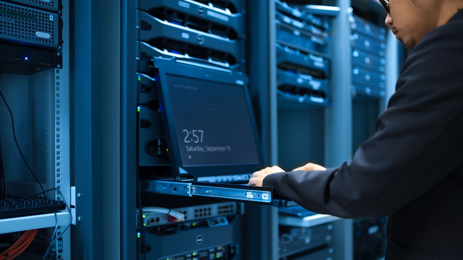 Cloud Computing Vs Dedicated Server